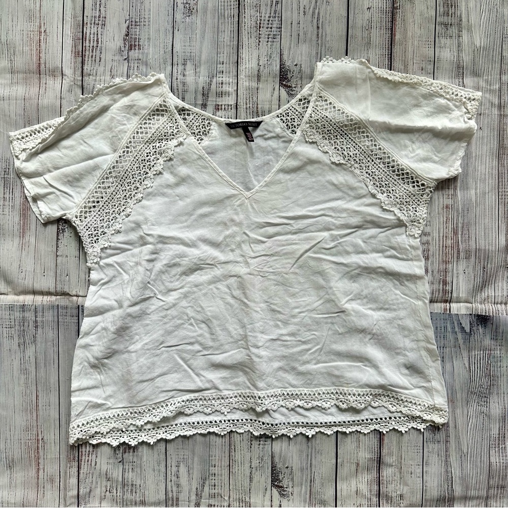 Victoria’s Secret flowy top